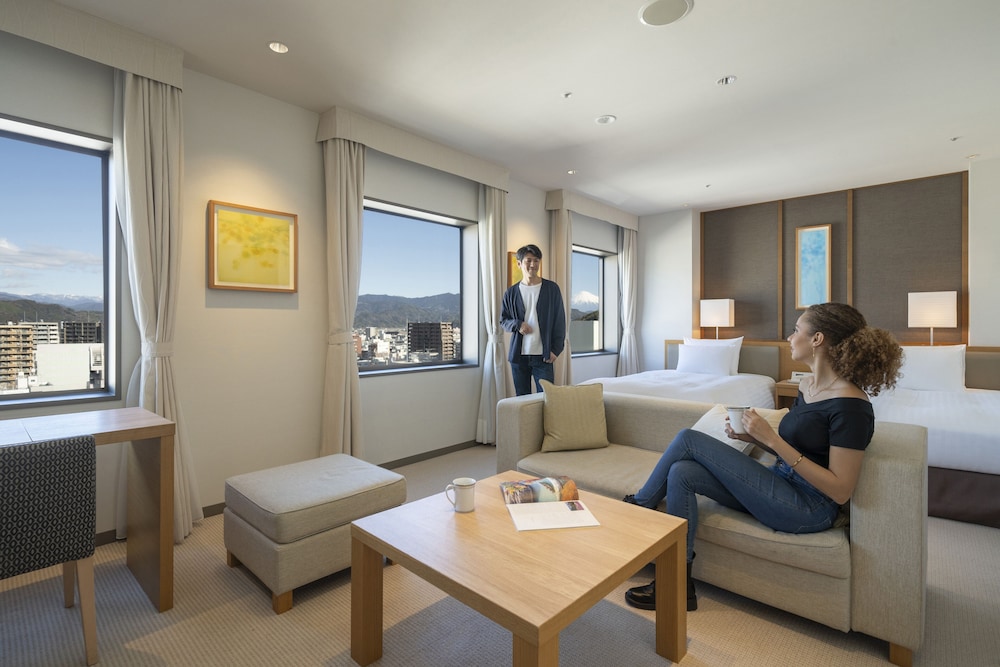 デラックス ツインルーム 禁煙 客室3 | ホテルアソシア静岡