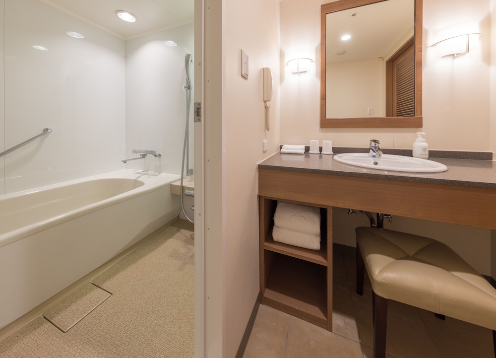 デラックス ツインルーム 禁煙 バスルーム0 | ホテルアソシア静岡