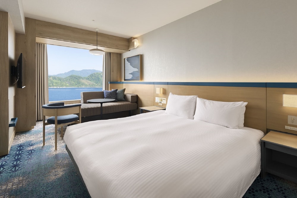 [11-15階] 禁煙 瀬戸内リゾートフロア キング/トリプルルーム | グランドプリンスホテル広島