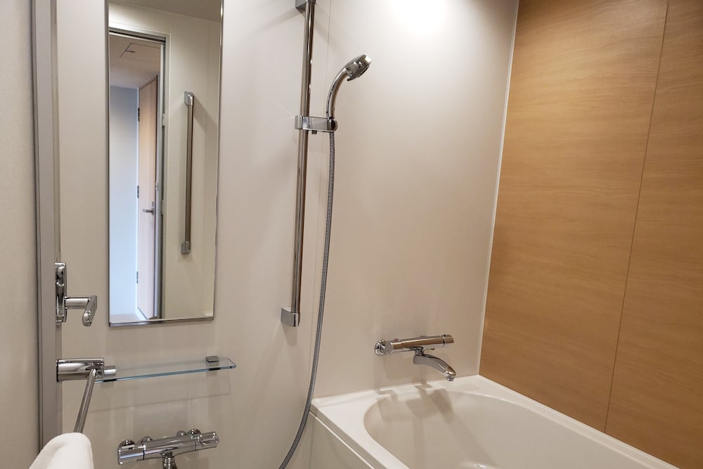 [18・19階] 禁煙 G7クラブフロア プレミアデラックスツイン バスルーム0 | グランドプリンスホテル広島