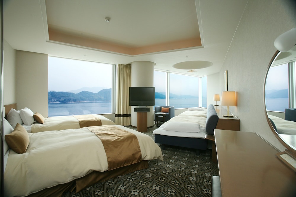 禁煙 スタンダードファミリー ルーム 客室4 | グランドプリンスホテル広島