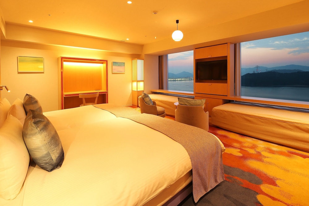 [18・19階] 禁煙 G7クラブフロア プレミアデラックスツイン 客室1 | グランドプリンスホテル広島