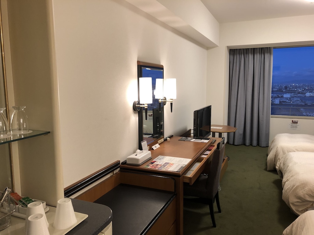 トリプルルーム 禁煙 (Superior Twin + 1 Extra Bed) 客室3 | スターゲイトホテル関西エアポート