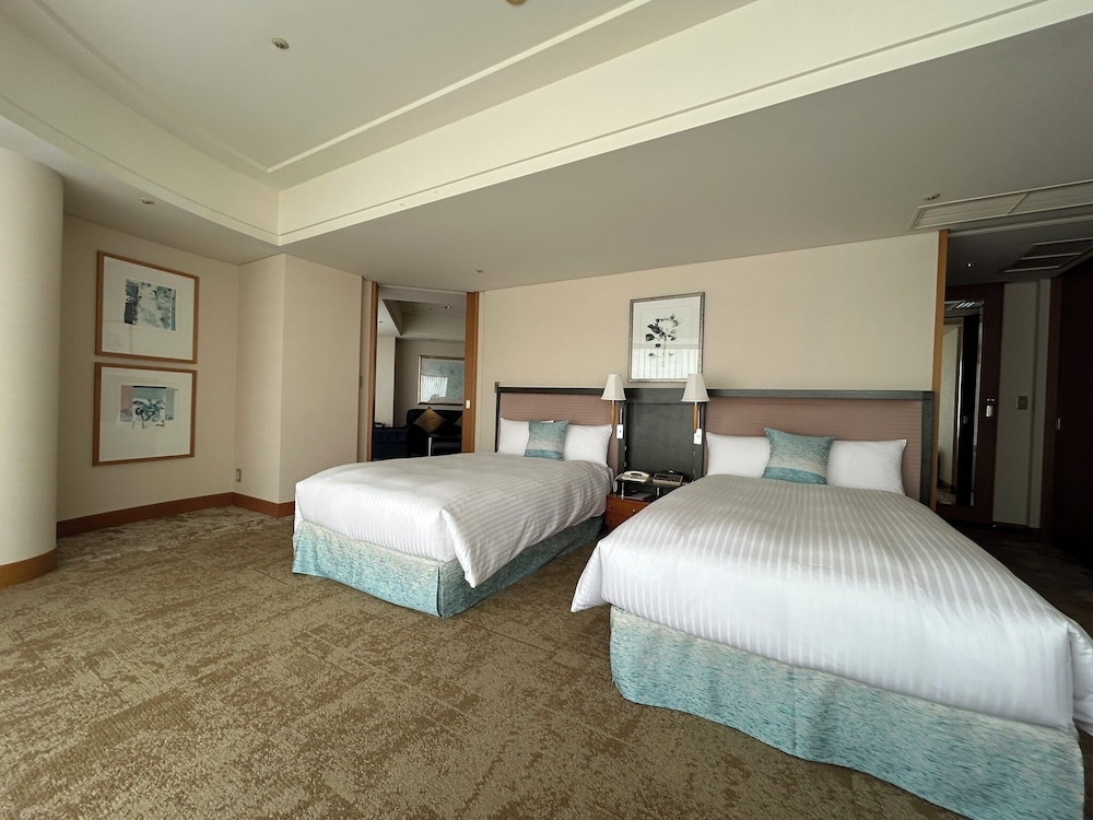 [高層階]ヨコハマフロアグランドコーナースイート ツインベイビュー 禁煙 客室2 | 横浜ベイホテル東急