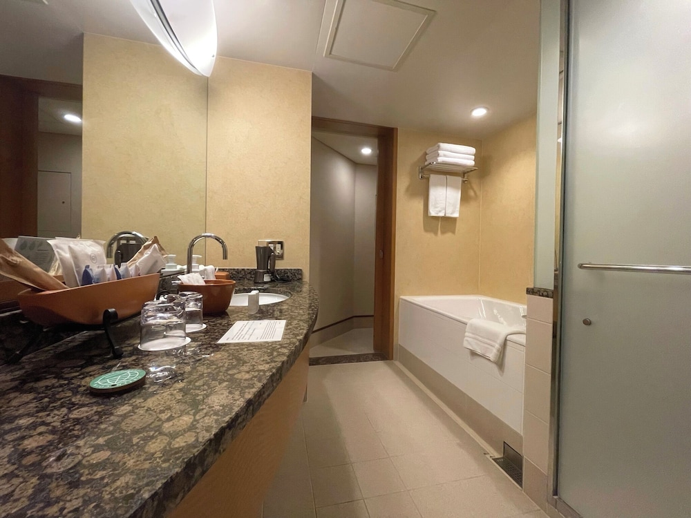 ラグジュアリーハーバーキング パークビュー 禁煙 バスルーム0 | 横浜ベイホテル東急