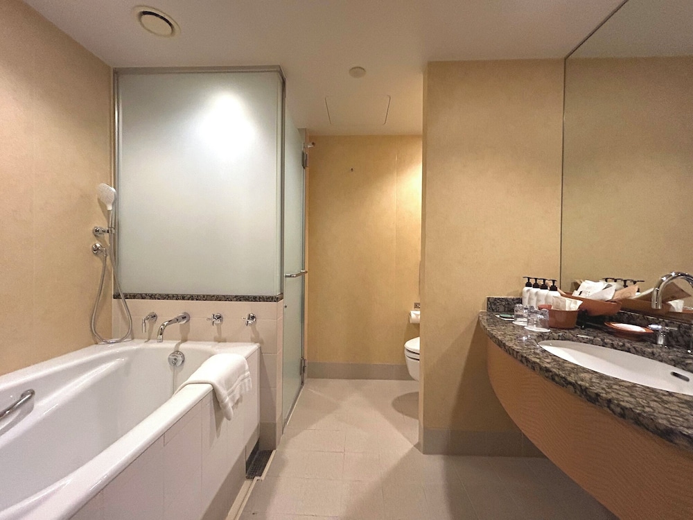 エグゼクティブ ダブルルーム 禁煙 ベイビュー バスルーム0 | 横浜ベイホテル東急