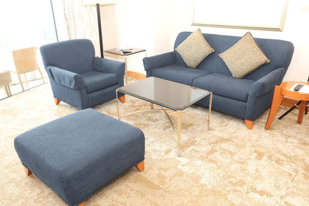 [高層階]ヨコハマフロアグランドコーナースイート ツインベイビュー 禁煙 客室1 | 横浜ベイホテル東急