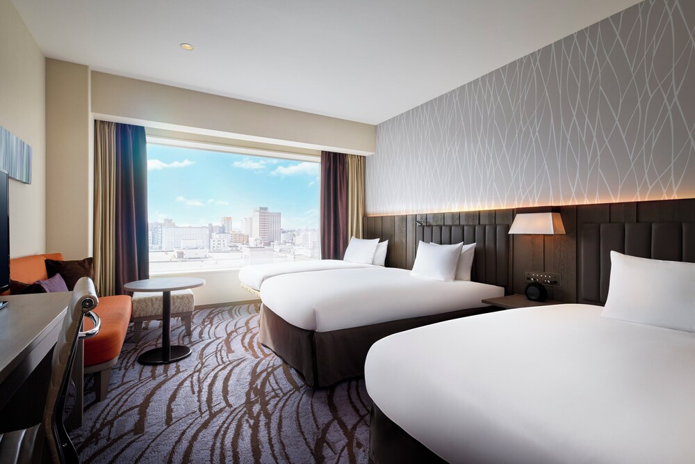 プレミアム ルーム シングルベッド 3 台 (Separate Bath / Walk-in Shower) | ANAクラウンプラザホテル千歳 by IHG
