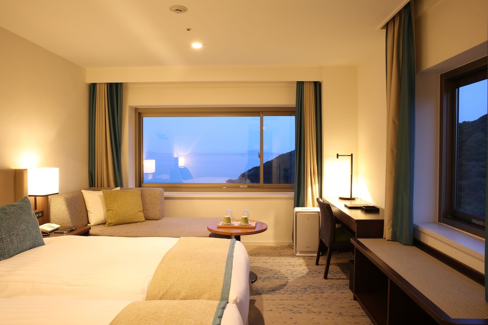 オーシャンビュー スーペリアツインルーム 禁煙 客室3 | 下田東急ホテル