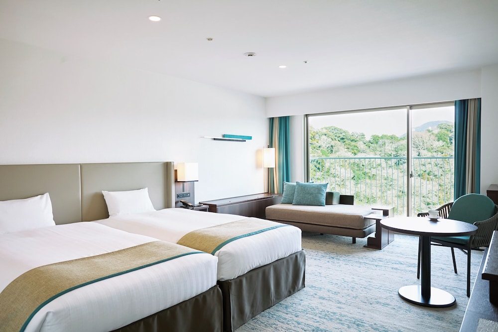 スーペリアツインルーム (バルコニー付) 禁煙 | 下田東急ホテル