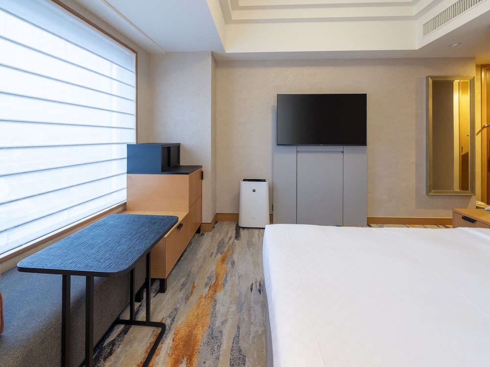 スタンダード ダブルルーム クイーンベッド 1 台 禁煙 (24㎡) 客室1 | JR ホテルクレメント高松