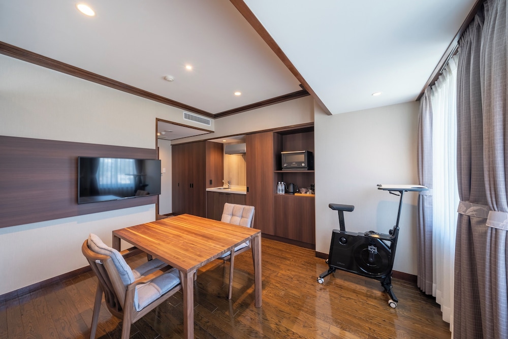 ロングステイスイートルーム-南館 客室1 | 長野ホテル犀北館