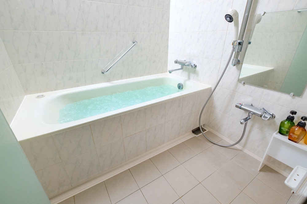 イーストウィングファミリー 禁煙 (1-2名利用) 深めの浴槽0 | ホテルメトロポリタンエドモント