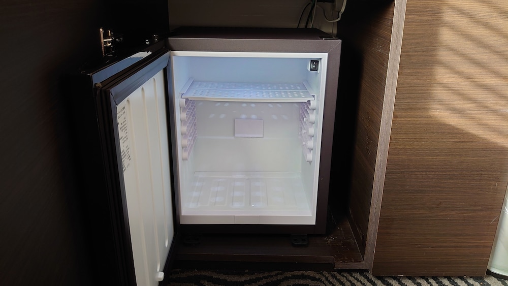 コンフォートセミダブル 禁煙(スカイビュー) 小型冷蔵庫0 | 川崎日航ホテル