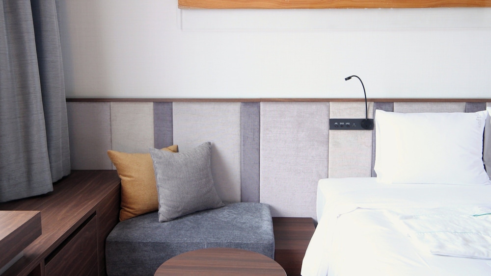 スタンダード ルーム キングベッド 1 台 禁煙 (High Floor) | ANAホリデイ・イン仙台 by IHG