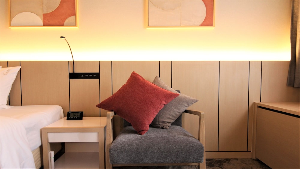 スタンダード ルーム ダブルベッド 1 台 禁煙 客室2 | ANAホリデイ・イン仙台 by IHG