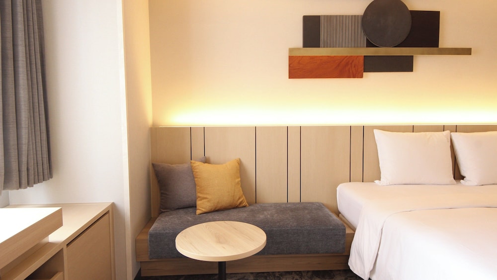 プレミアム ルーム キングベッド 1 台 禁煙 コーナー 客室の設備とサービス7 | ANAホリデイ・イン仙台 by IHG