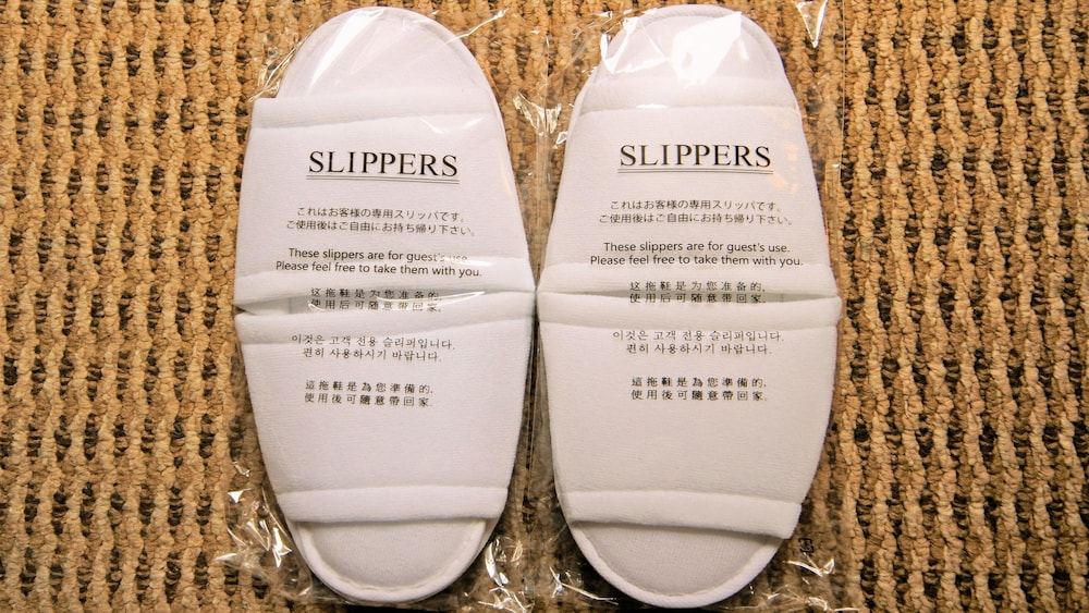 スタンダード ルーム ダブルベッド 1 台 禁煙 コーナー 客室の設備とサービス4 | ANAホリデイ・イン仙台 by IHG