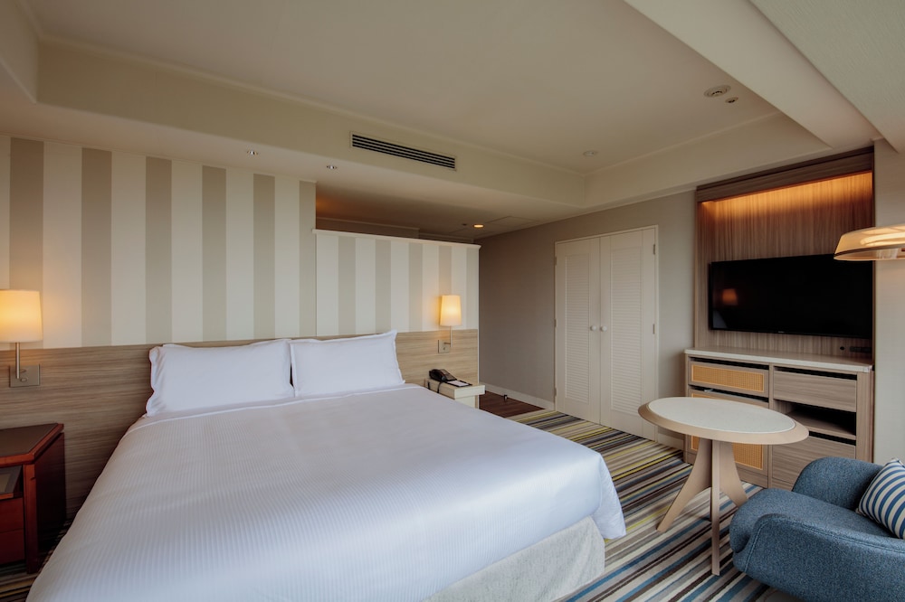 コンフォートダブル 禁煙(3歳以下のお子様は添い寝となり無料の為、検索時の予約人数に含めないで下さい/ 添寝人数は大人1名につき1名まで) 客室2 | フェニックス・シーガイア・オーシャン・タワー