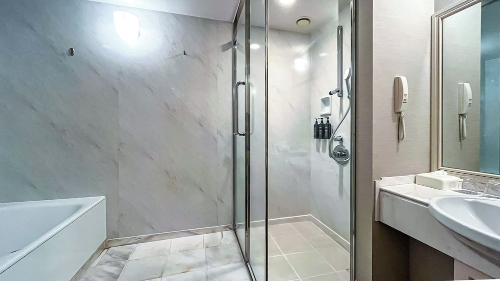 スタンダードトリプル 禁煙 バスルーム0 | フェニックス・シーガイア・オーシャン・タワー