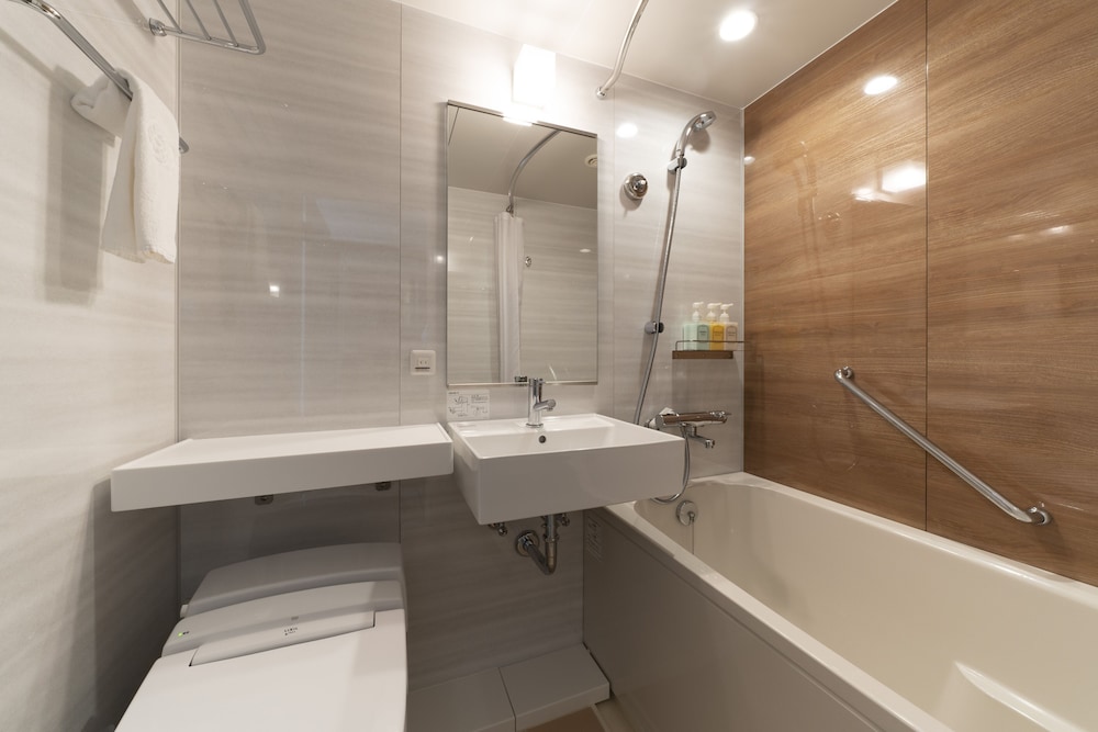 スタンダード ダブルルーム 喫煙可 (18 sqm) バスルーム0 | ホテルアソシア豊橋