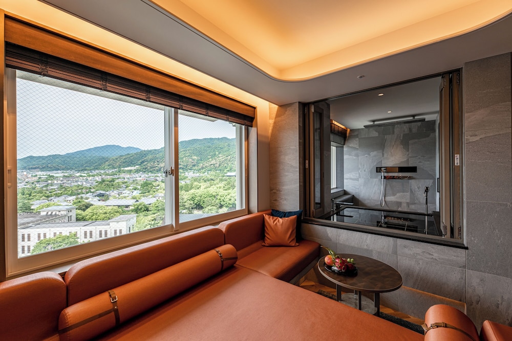クラブ スイート キングベッド 1 台 禁煙 (View) 客室3 | ウェスティン都ホテル京都