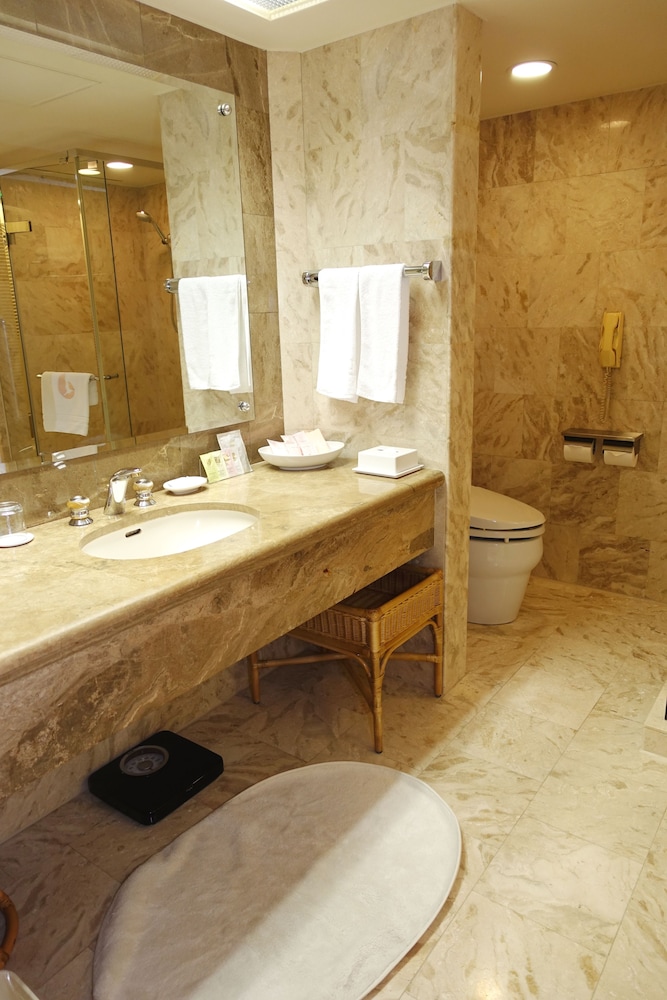 デラックスジュニアスイート禁煙 5歳以下のお子様は,大人1名に付き1名まで添い寝無料 バスルーム0 | ホテルオークラ東京ベイ