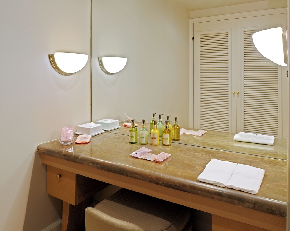 デラックスジュニアスイート禁煙 5歳以下のお子様は,大人1名に付き1名まで添い寝無料 客室1 | ホテルオークラ東京ベイ