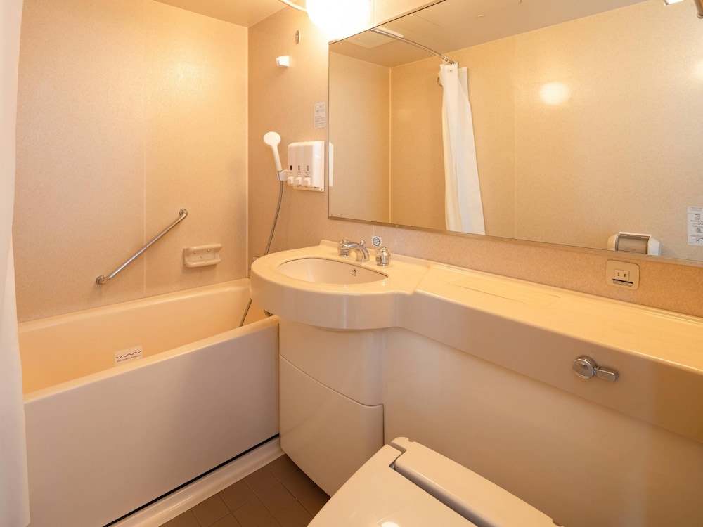 ルーム シングルベッド 2 台 禁煙 バスルーム0 | コンフォートホテル豊川