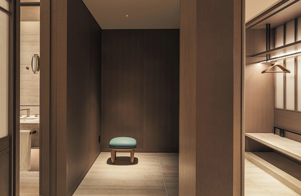 ルーム (Four Seasons) 客室2 | フォーシーズンズホテル丸の内 東京