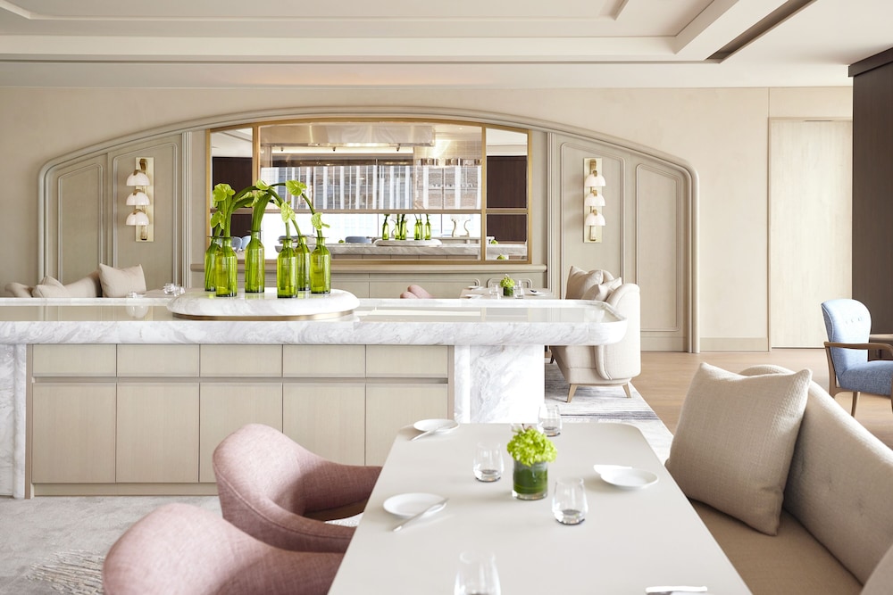 レストラン1 | フォーシーズンズホテル丸の内 東京