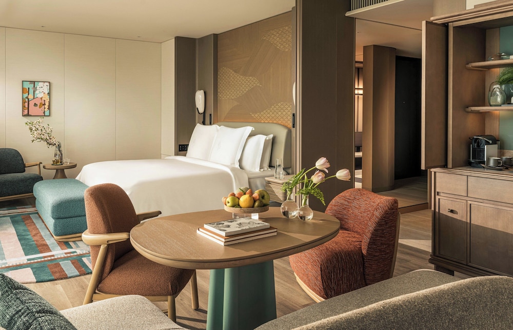 ルーム (Four Seasons) 客室3 | フォーシーズンズホテル丸の内 東京
