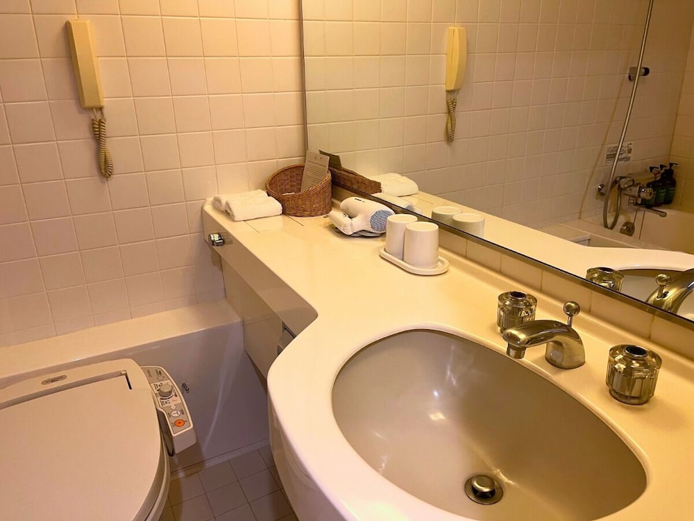 スタンダード ルーム シングルベッド 2 台 オーシャンビュー バスルーム3 | ANAクラウンプラザホテル釧路 by IHG