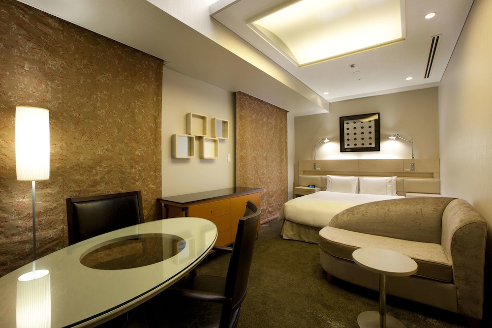 プレミアムフロア モデレートダブルルーム (エグゼクティブラウンジアクセス付) | ザ ロイヤルパークホテル アイコニック 東京汐留