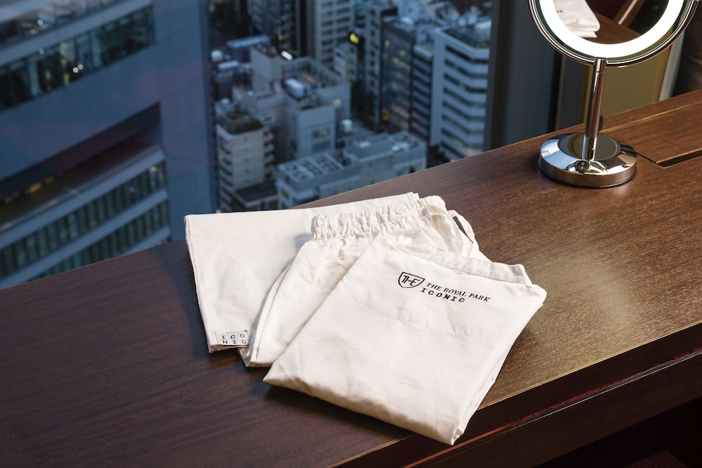 エコノミーダブル ダブルベッド1台 | ザ ロイヤルパークホテル アイコニック 東京汐留