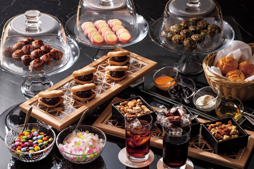 エグゼクティブフロア シティーダブル 東京タワービュー 38階 (エグゼクティブフロア特典付) エグゼクティブ ラウンジ2 | ザ ロイヤルパークホテル アイコニック 東京汐留