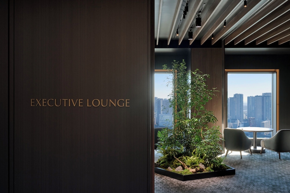 エグゼクティブフロア シティーダブル 東京タワービュー 38階 (エグゼクティブフロア特典付) エグゼクティブ ラウンジ6 | ザ ロイヤルパークホテル アイコニック 東京汐留