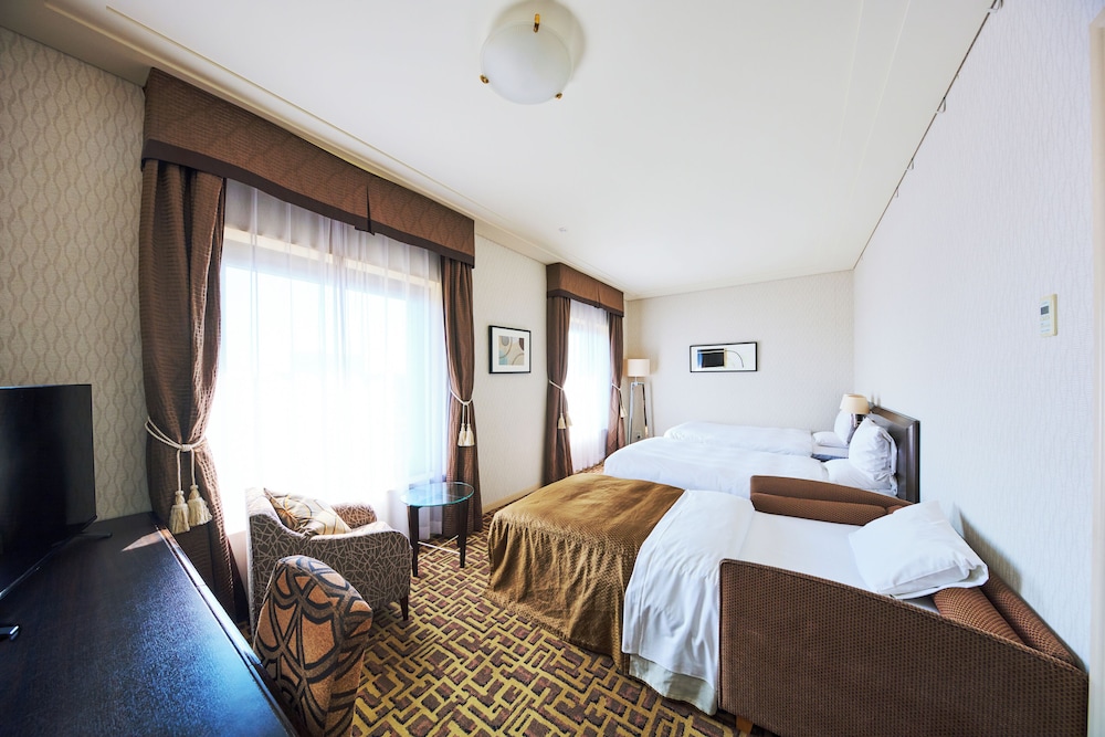 [禁煙]スーペリア ツインルーム 客室1 | オークラ千葉ホテル