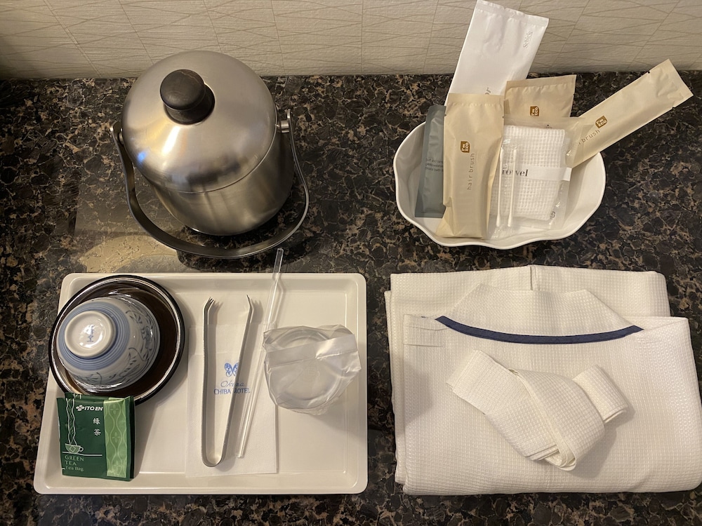 [禁煙]スーペリア ツインルーム 客室の設備とサービス1 | オークラ千葉ホテル