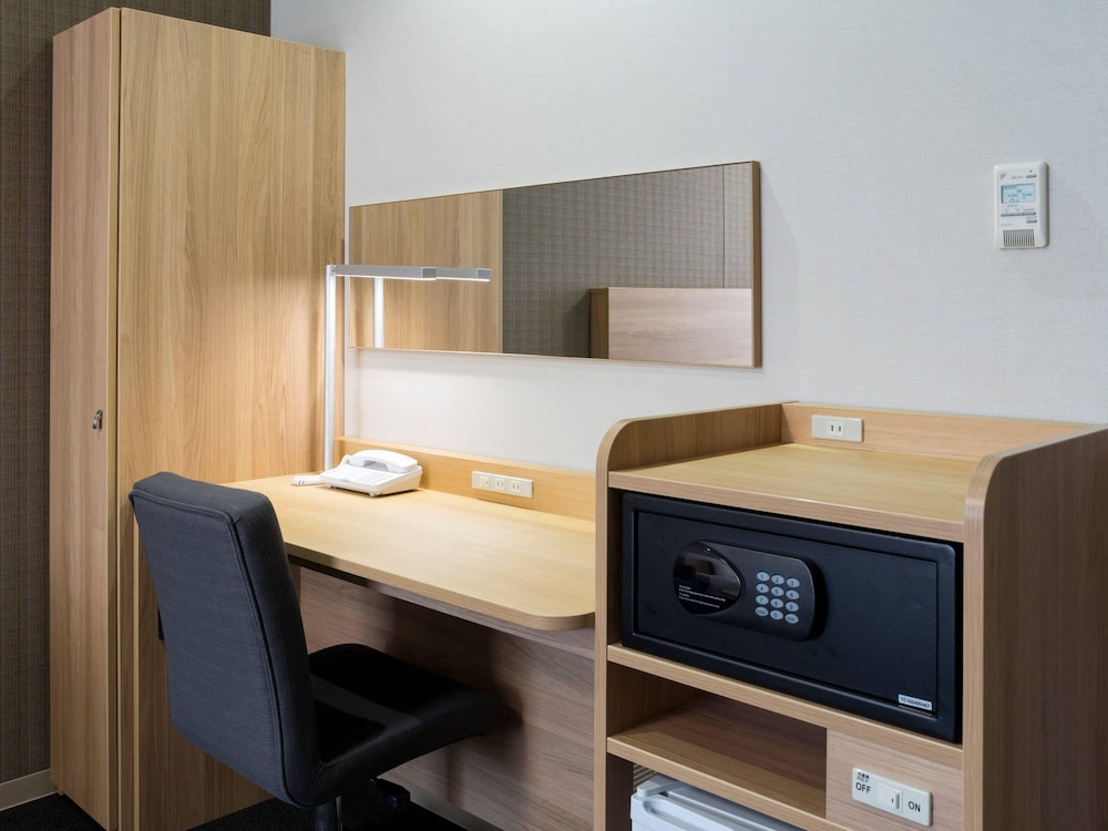 ツインスタンダード シングルベッド2台, 禁煙 客室4 | コンフォート ホテル 大阪心斎橋