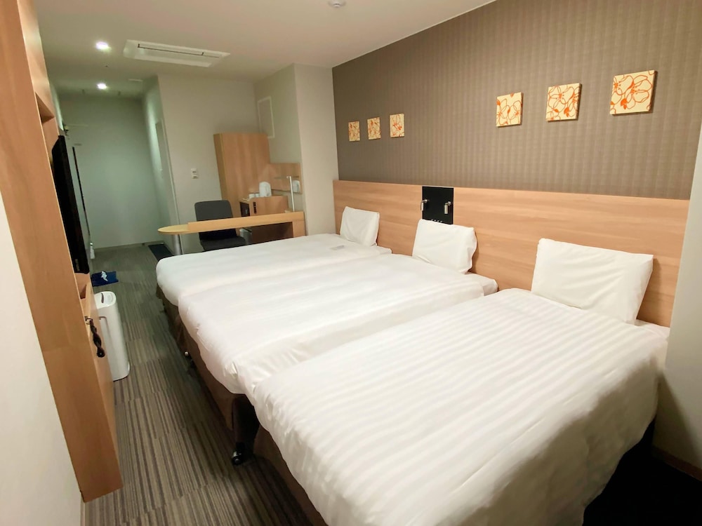 Triple Room, 2 Single beds and 1 sofabed,Non Smoking | コンフォート ホテル 大阪心斎橋