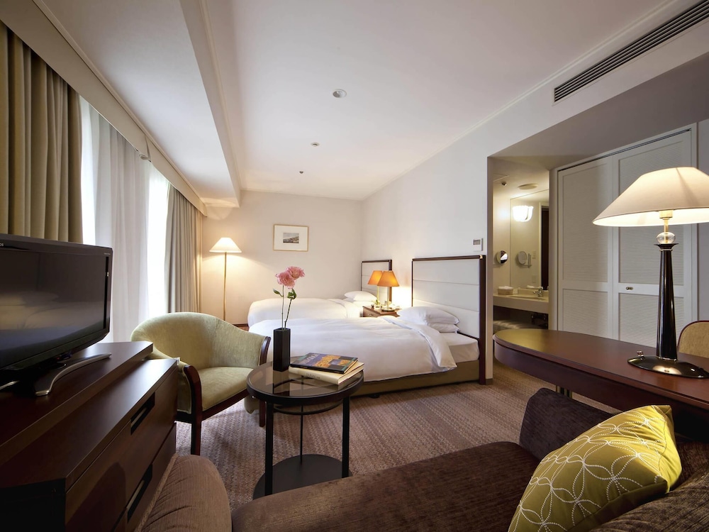 デラックス ツインルーム シングルベッド 2 台 客室2 | ザ サイプレス メルキュールホテル 名古屋