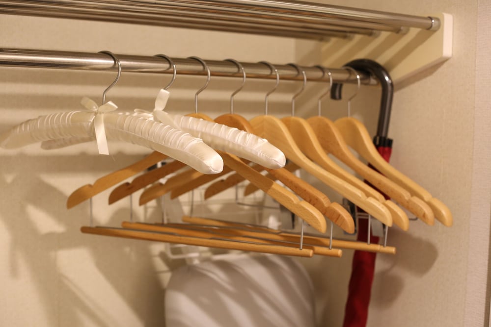 スタンダード ルーム ダブルベッド 1 台 客室の設備とサービス3 | ANAクラウンプラザホテル米子 by IHG