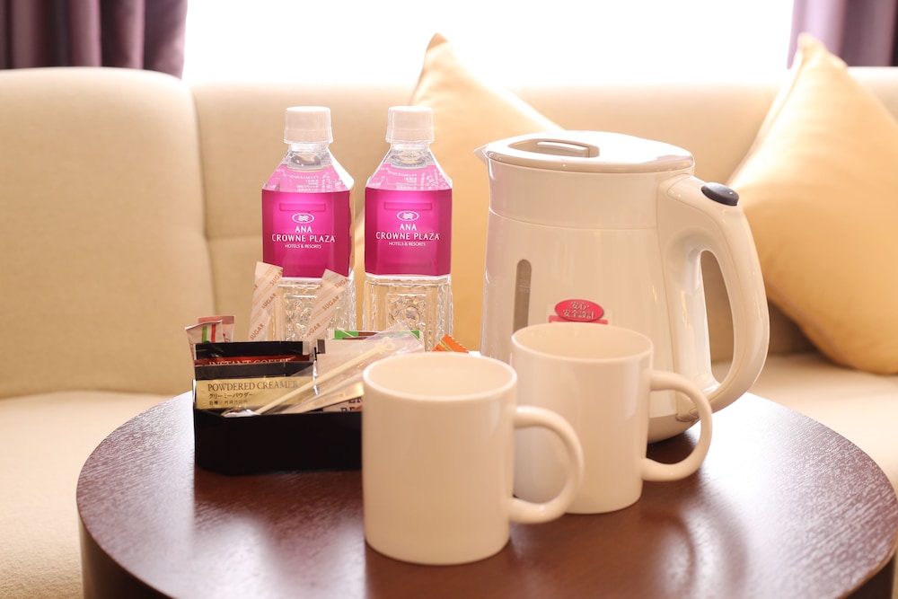 スタンダード ルーム ダブルベッド 1 台 客室の設備とサービス10 | ANAクラウンプラザホテル米子 by IHG