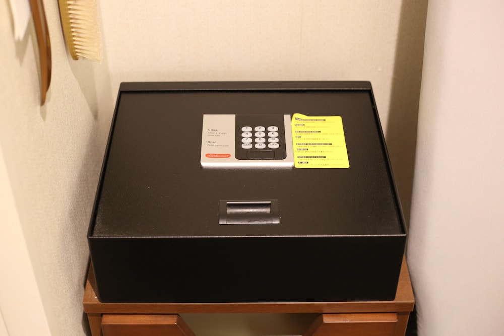 スタンダード ルーム ダブルベッド 1 台 客室の設備とサービス2 | ANAクラウンプラザホテル米子 by IHG