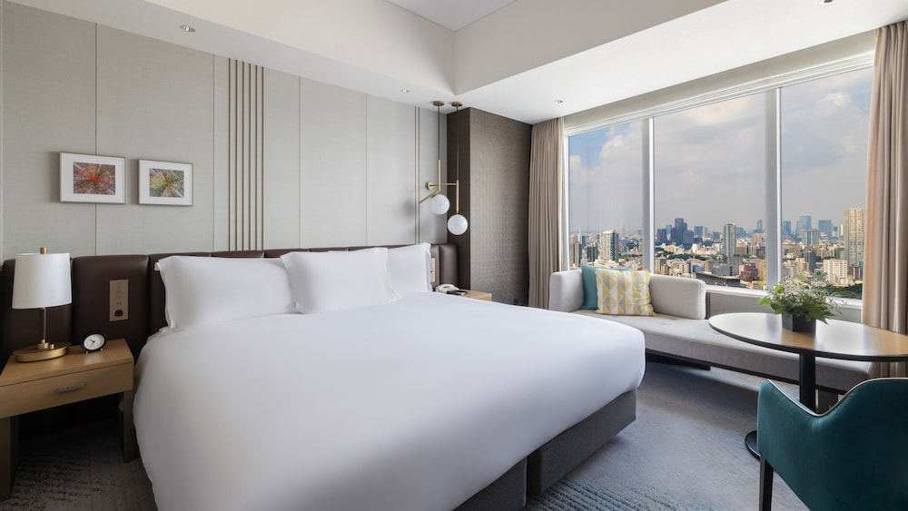 クラシック ルーム キングベッド 1 台 シティビュー 客室4 | ストリングスホテル東京インターコンチネンタル by IHG