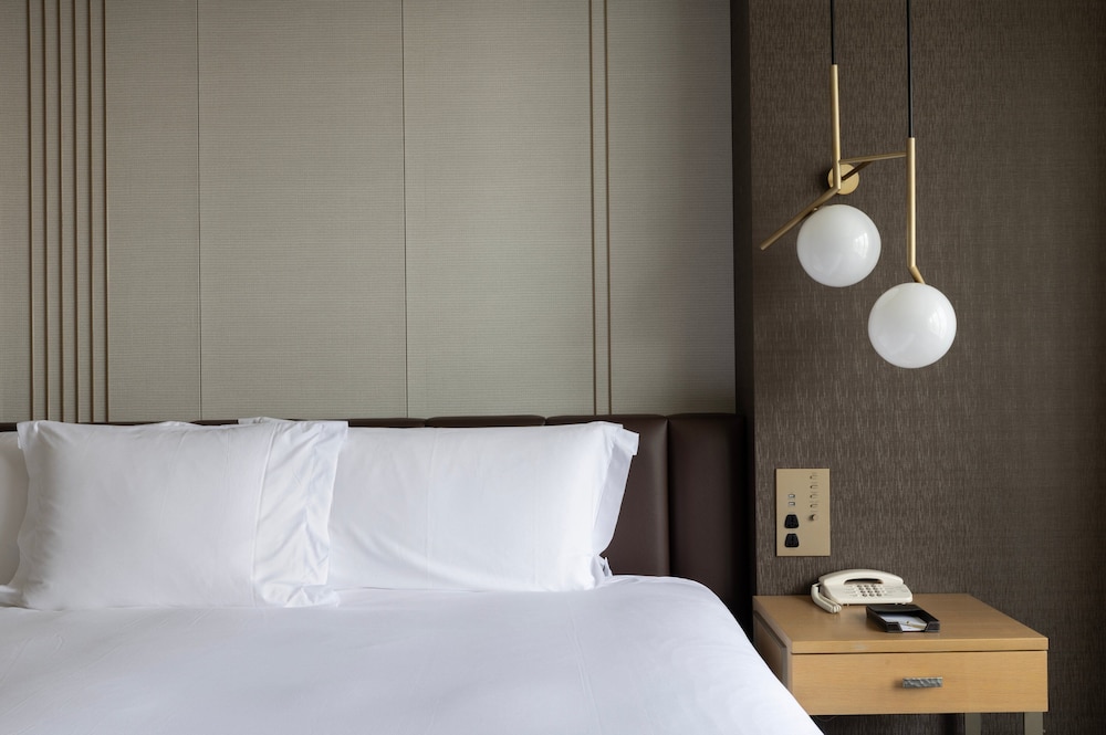 プレミアム ルーム キングベッド 1 台 客室5 | ストリングスホテル東京インターコンチネンタル by IHG