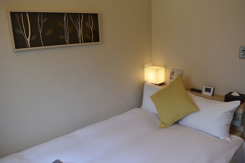 スモールダブルルーム 喫煙 (10㎡) 客室4 | Tマークシティホテル札幌