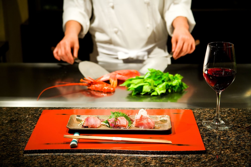 和室10畳 鉄板焼き 客室1 | 吉祥 CAREN