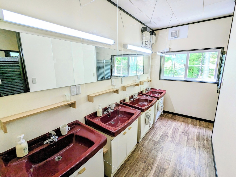 ツインルーム　共用バスルーム 共用バスルーム0 | ペンション コットンファーム